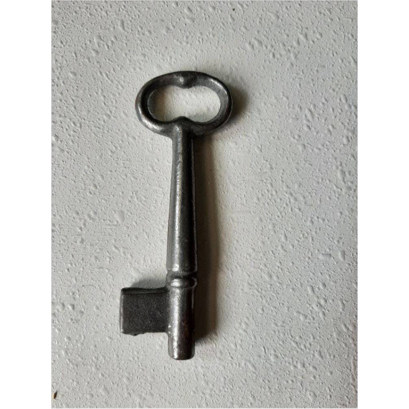 LLAVE