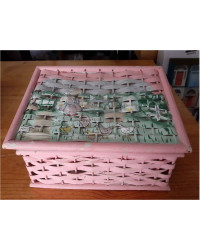 CESTA CON TAPA ROSA