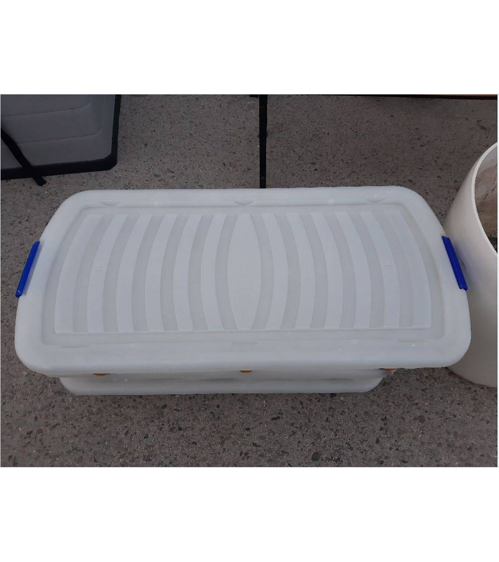 CAJA DE PLÁSTICO 