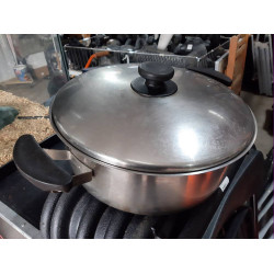 CACEROLA CON TAPA