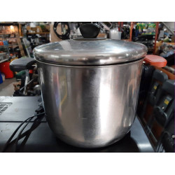 OLLA CON TAPA