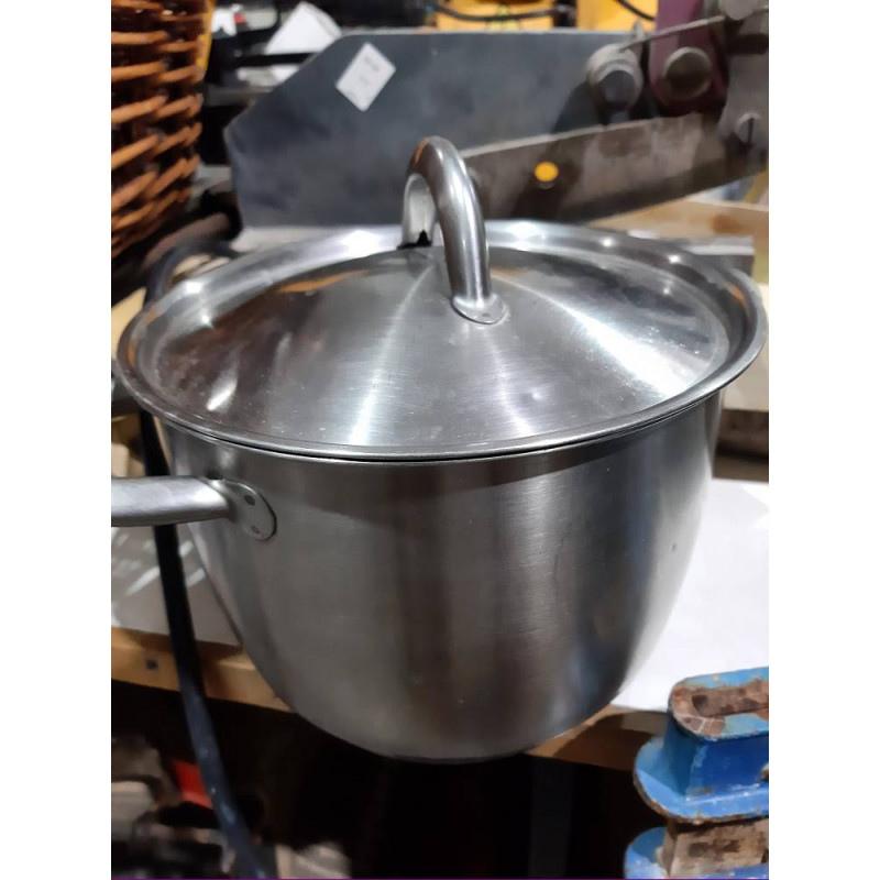 OLLA CON TAPA 19CM