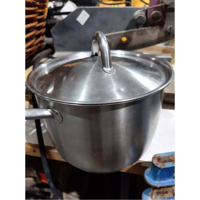OLLA CON TAPA 19CM