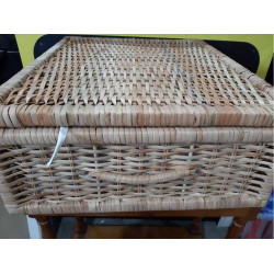 CESTA CON TAPA