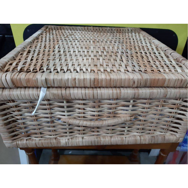 CESTA CON TAPA