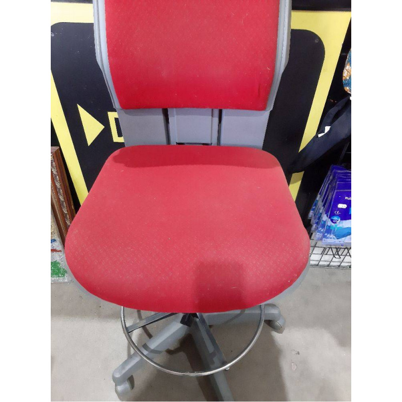 SILLA ALTA CON RUEDAS