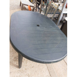 MESA OVALADA VERDE PLASTICO 